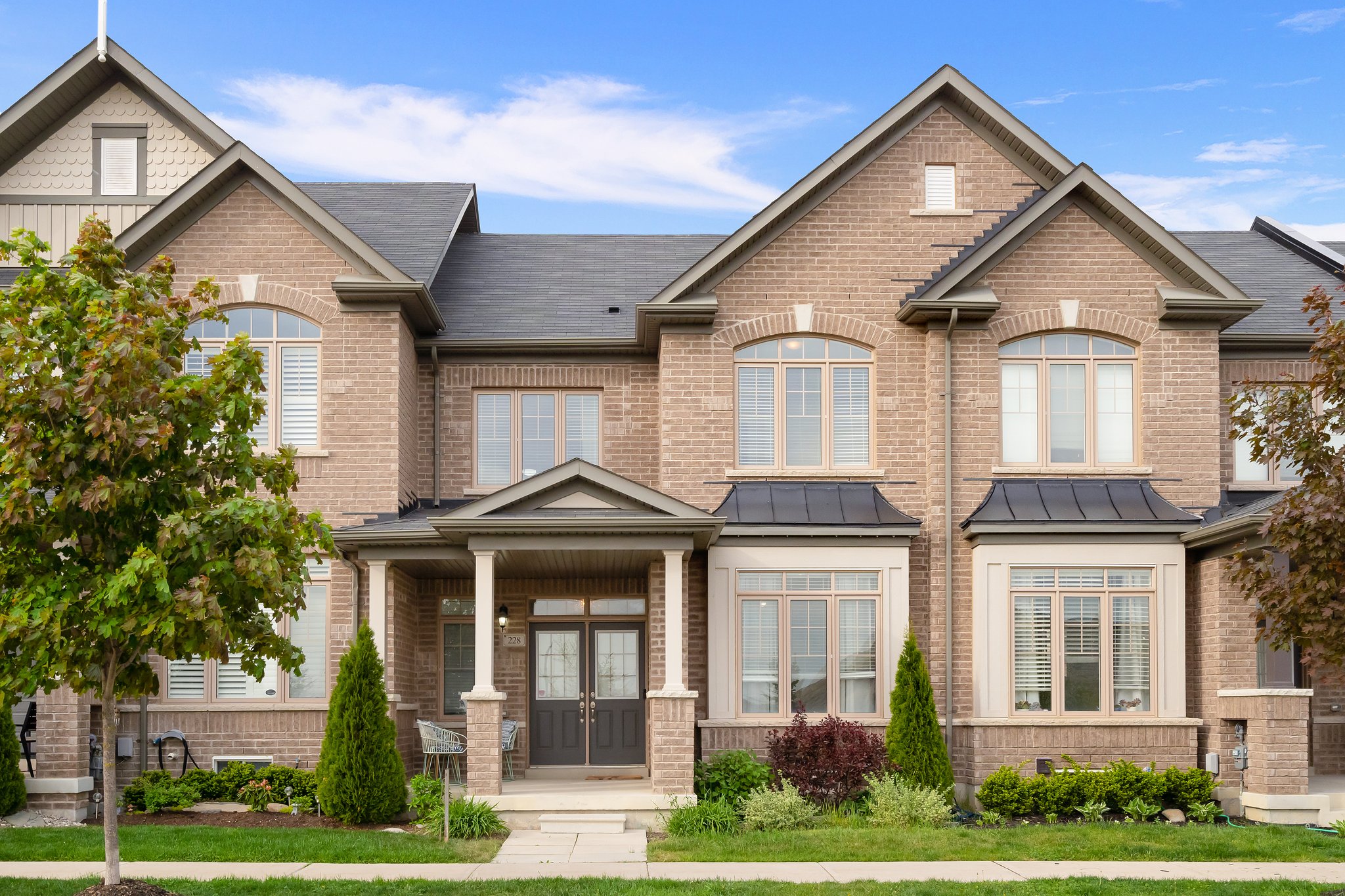 228 Moody Dr, Kleinburg, ON L4H 3Z6, CA