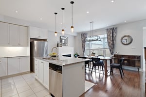 228 Moody Dr, Kleinburg, ON L4H 3Z6, CA Photo 9