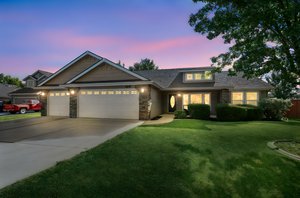 228 N Aspen Lakes Way-3 day to dusk.jpeg