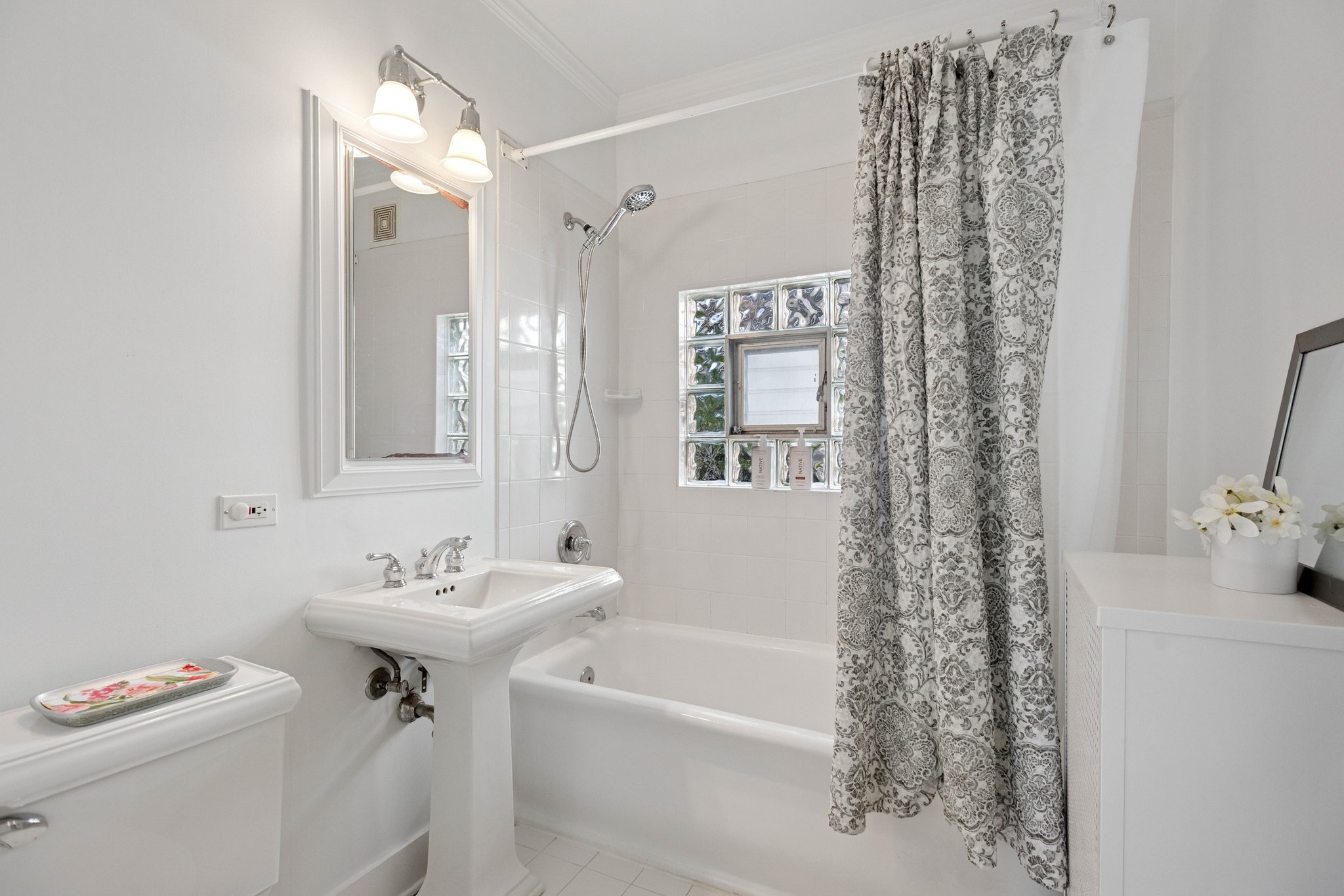 228 Poplar St_009.jpg