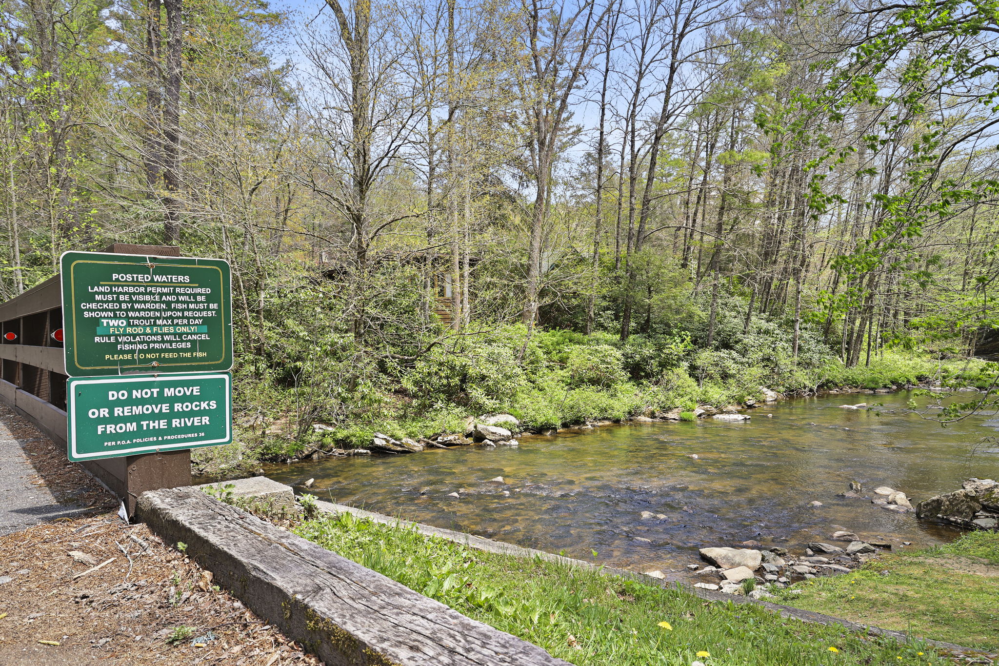 Copy of CHEW9752https://cdn.aryeo.com/listings/228-snowshoe-loop-newland-nc-28657-19778227/resized/thumbnail/thumbnail-0199cab8-857a-7267-b660-3ce48658306f.jpeg
