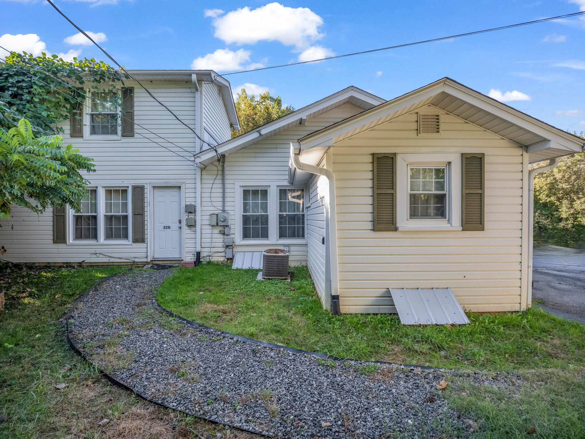 228-Stoney-Mountain-Rd-Hendersonville-NC-04