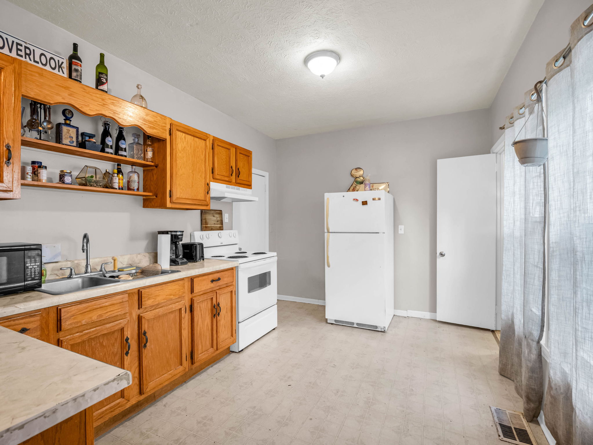 228-Stoney-Mountain-Rd-Hendersonville-NC-41
