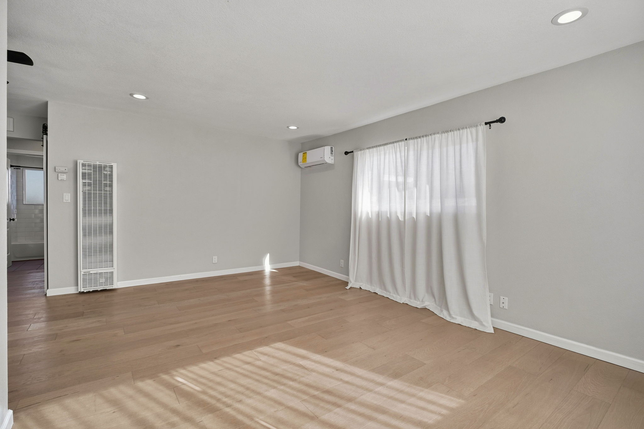 007_F8_22824 High St