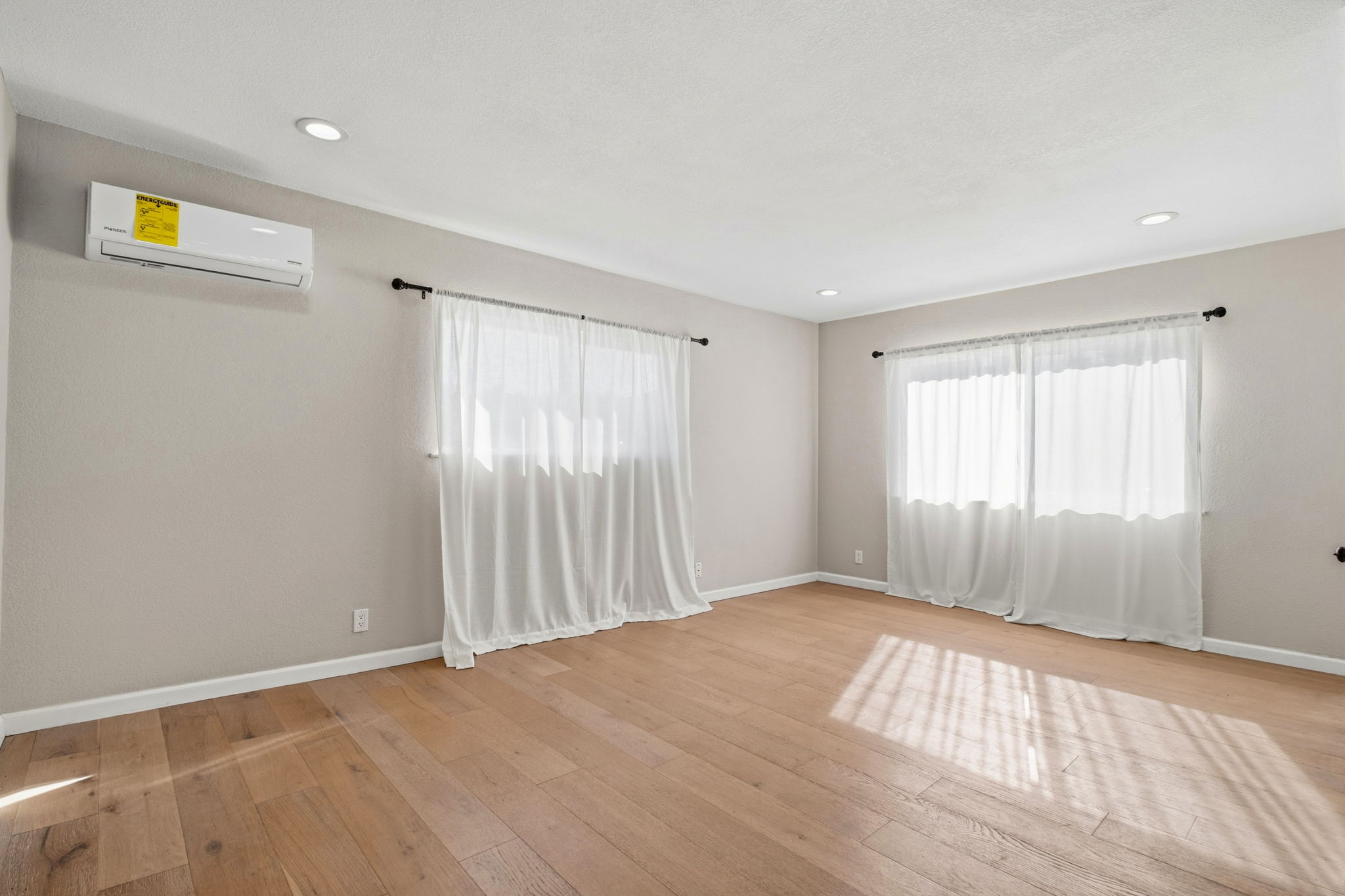 008_F8_22824 High St