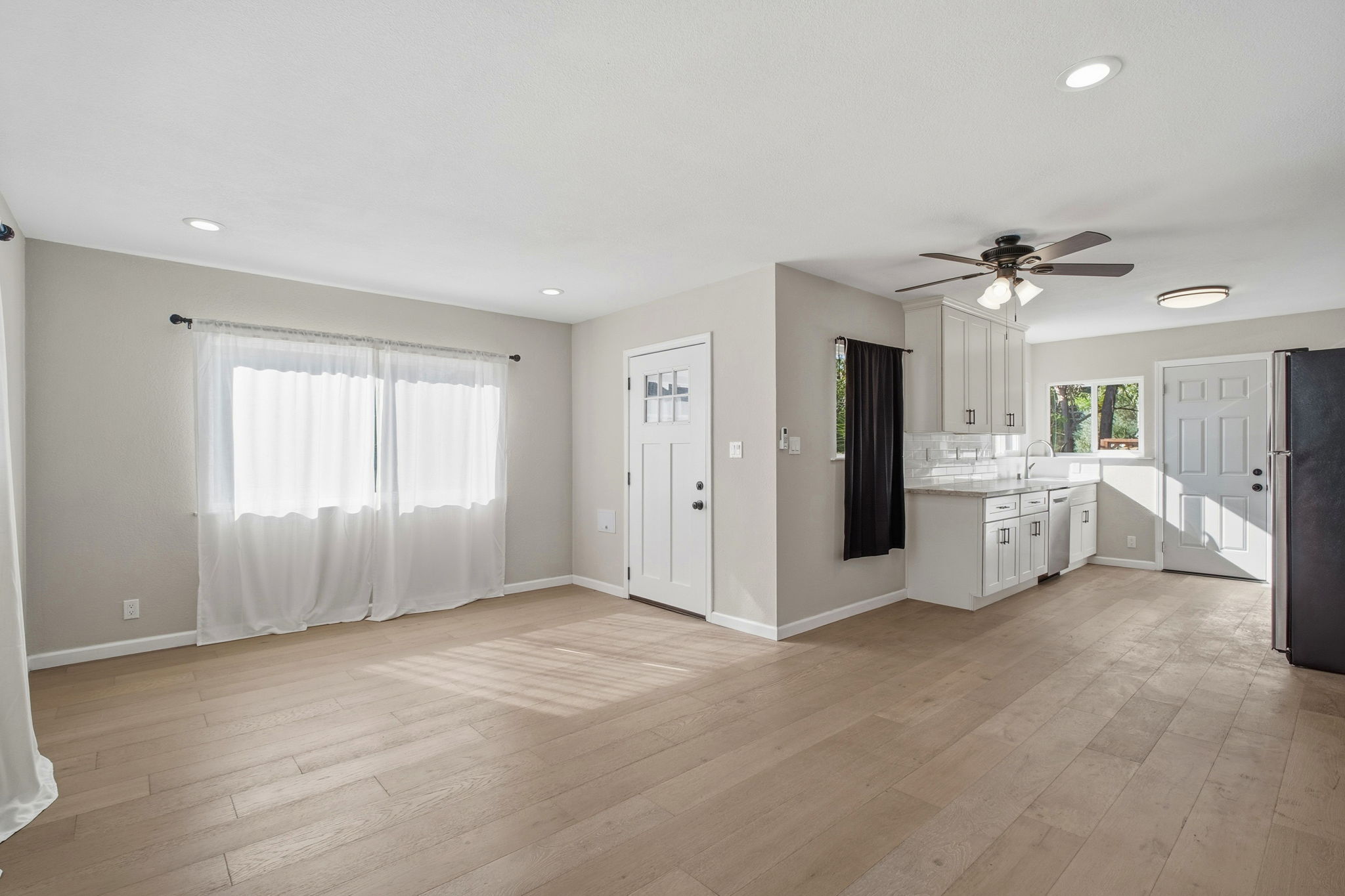 010_F8_22824 High St