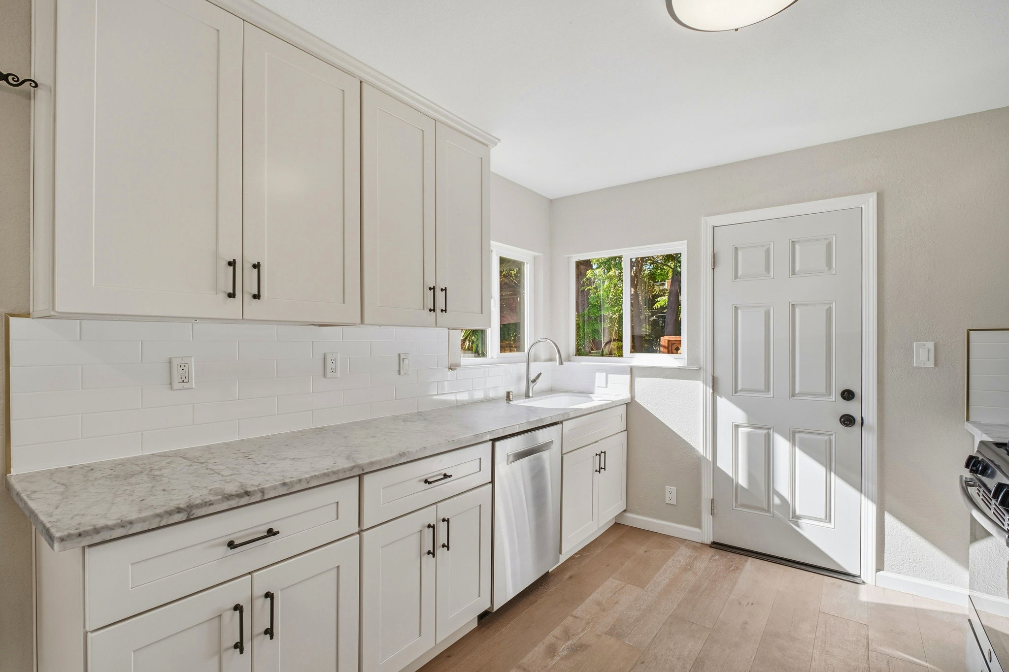 012_F8_22824 High St