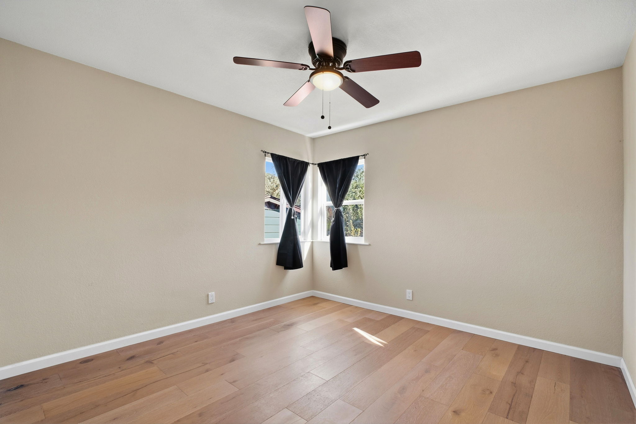 019_F8_22824 High St