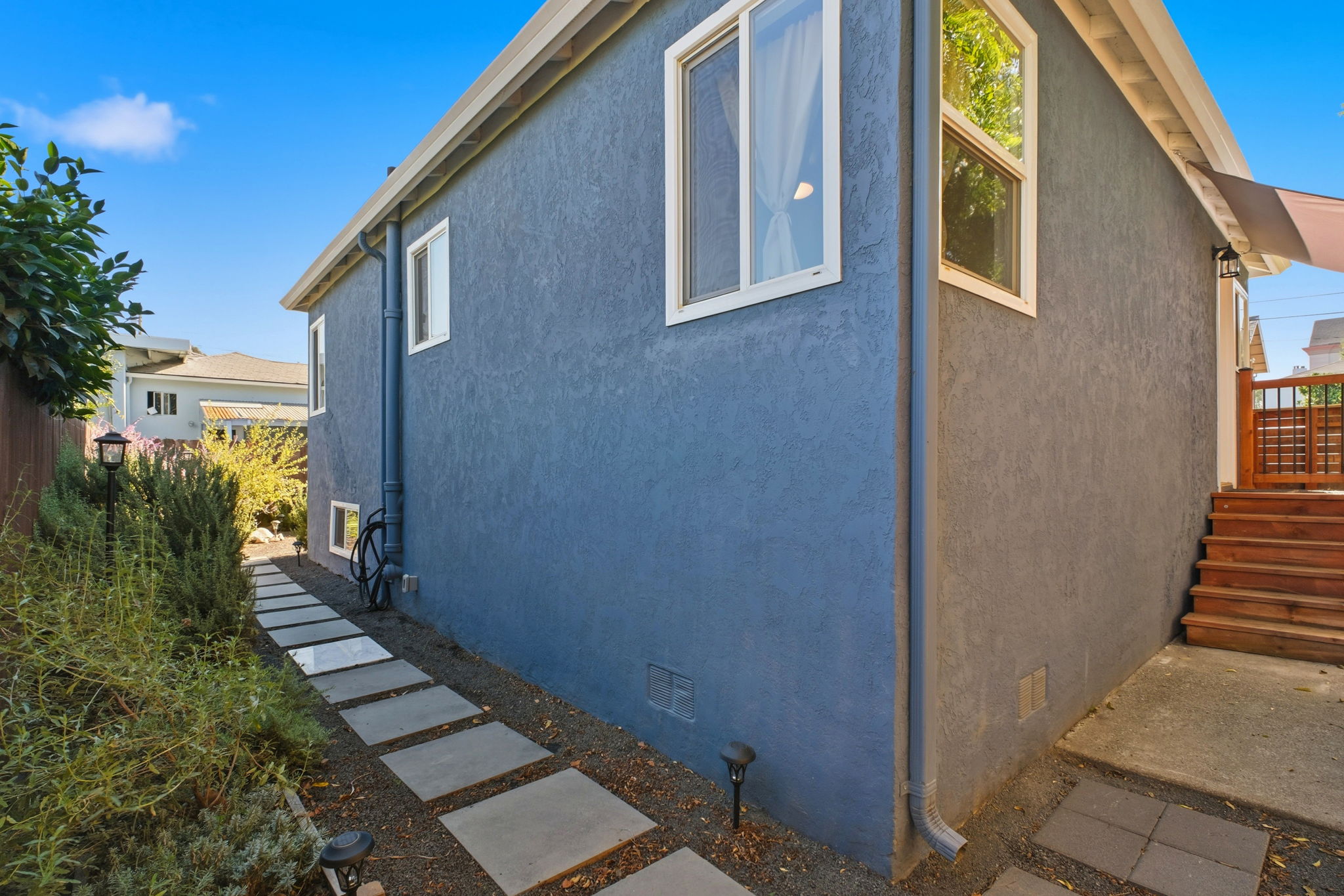 024_F8_22824 High St