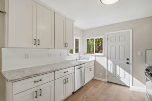 012_F8_22824 High St