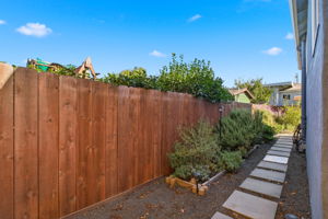 026_F8_22824 High St