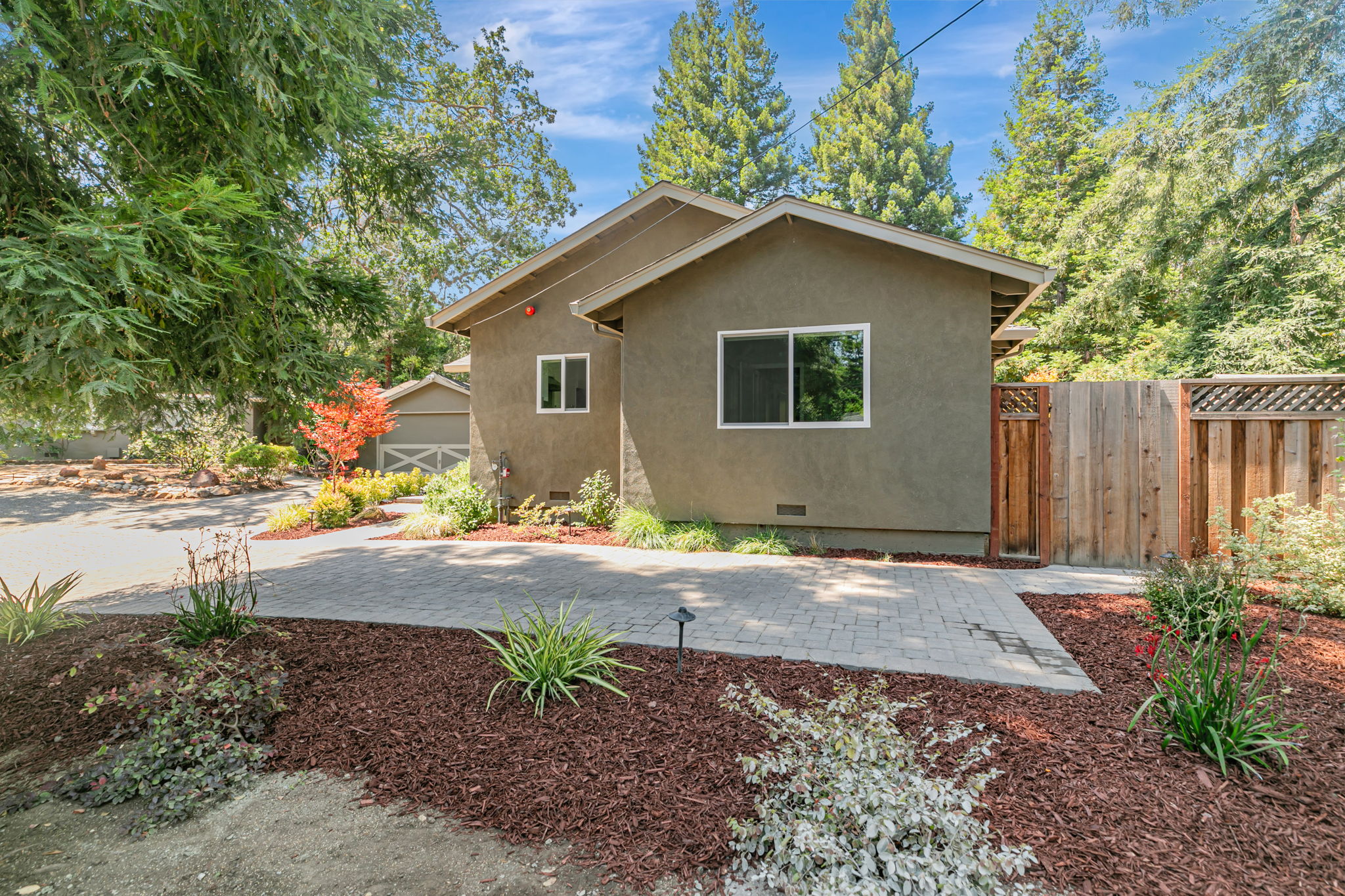 037_22826 Sequoia Dr A