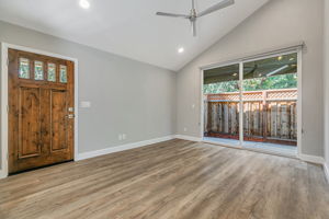 010_22826 Sequoia Dr A