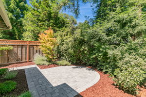 030_22826 Sequoia Dr A