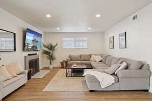 Larkin St-1706-011.jpg