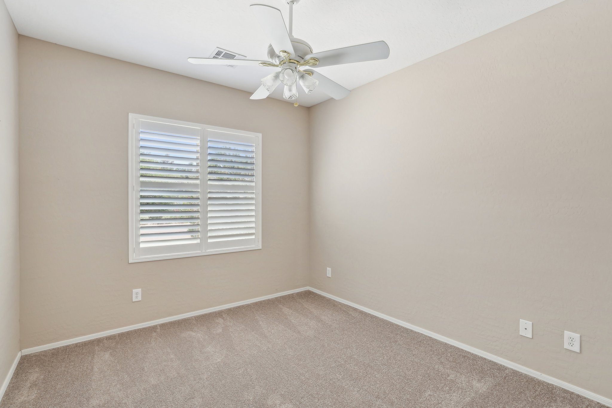 Carambala Ln-2405-020.jpg