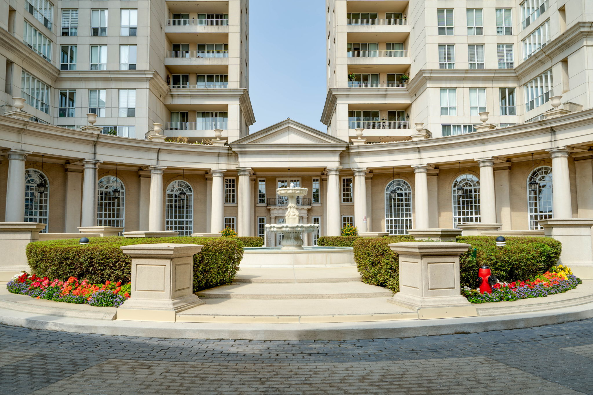 2285 Lake Shore Blvd W Unit 2210 Toronto, ON M8V 3X9