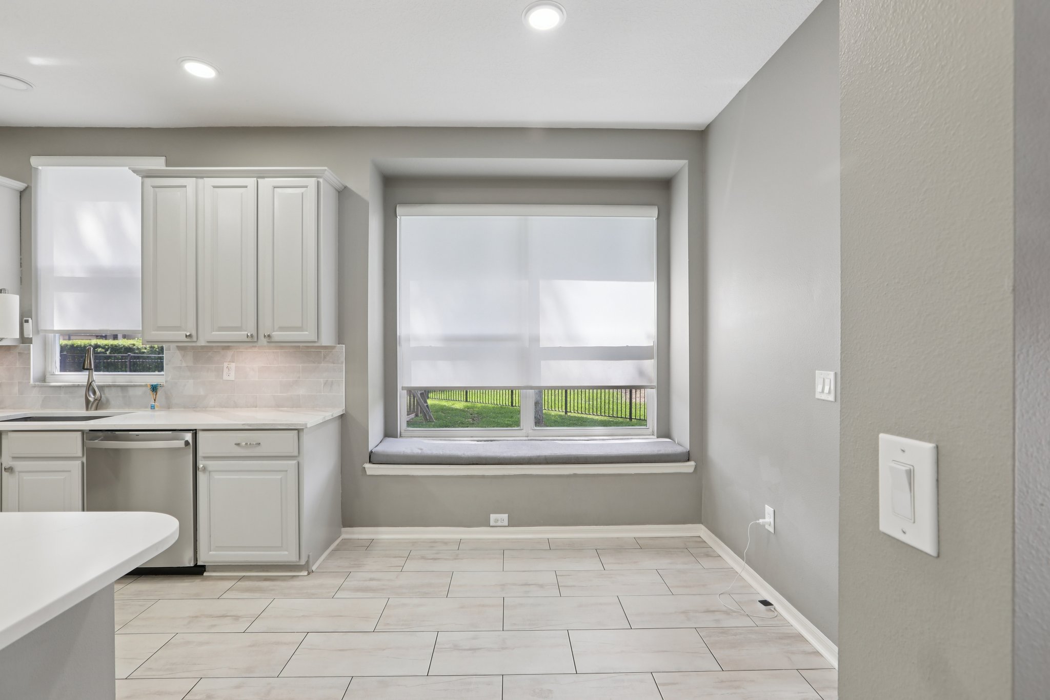 Collridge Dr-S0704-012.jpg