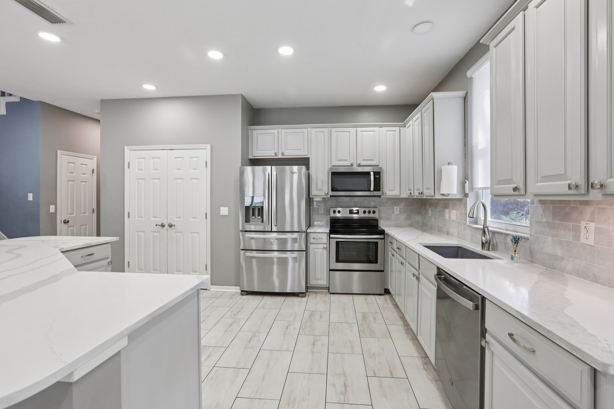 Collridge Dr-S0704-013.jpg