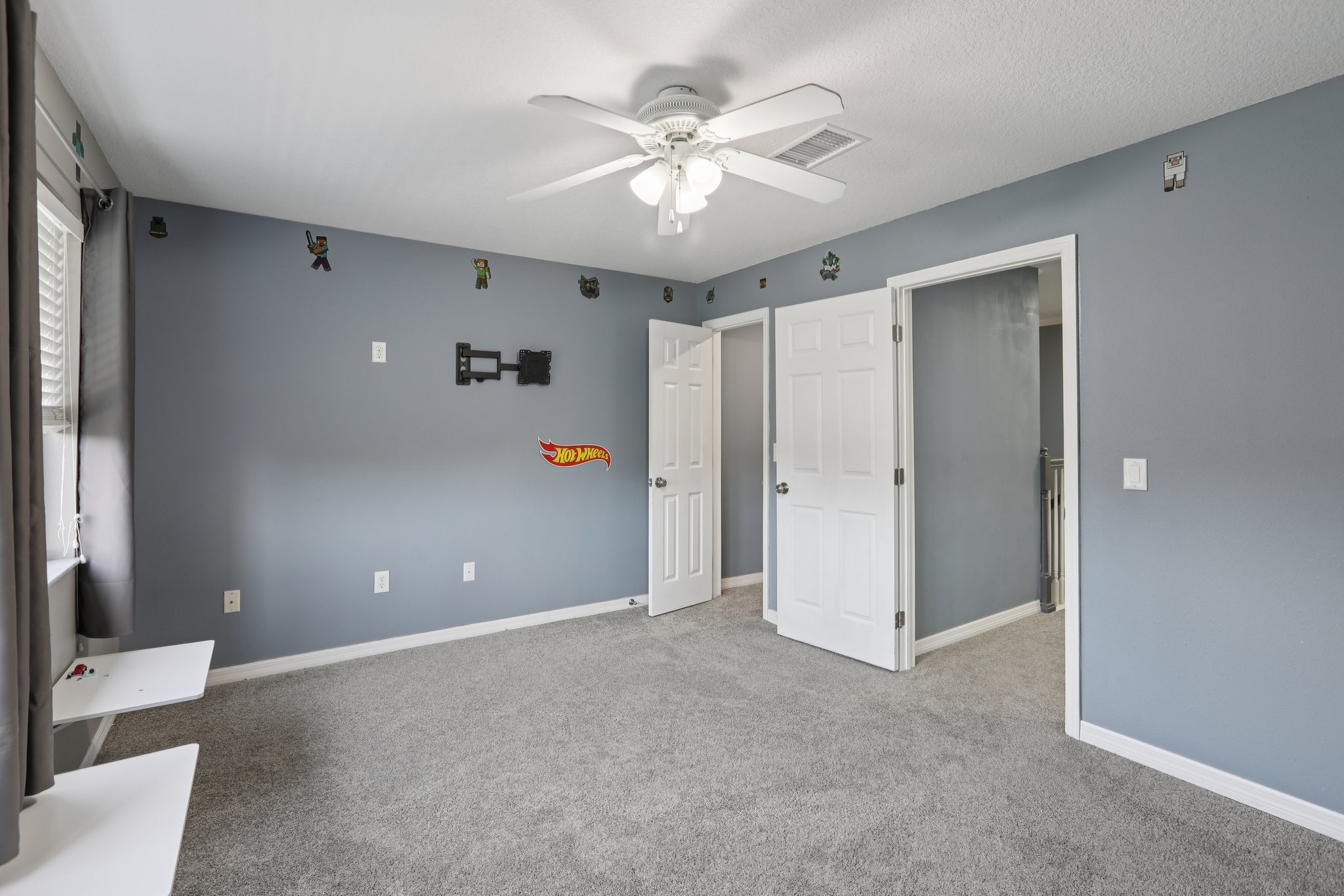 Collridge Dr-S0704-029.jpg