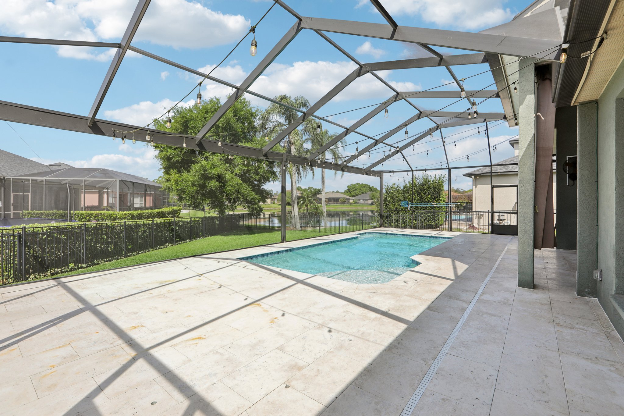 Collridge Dr-S0704-037.jpg