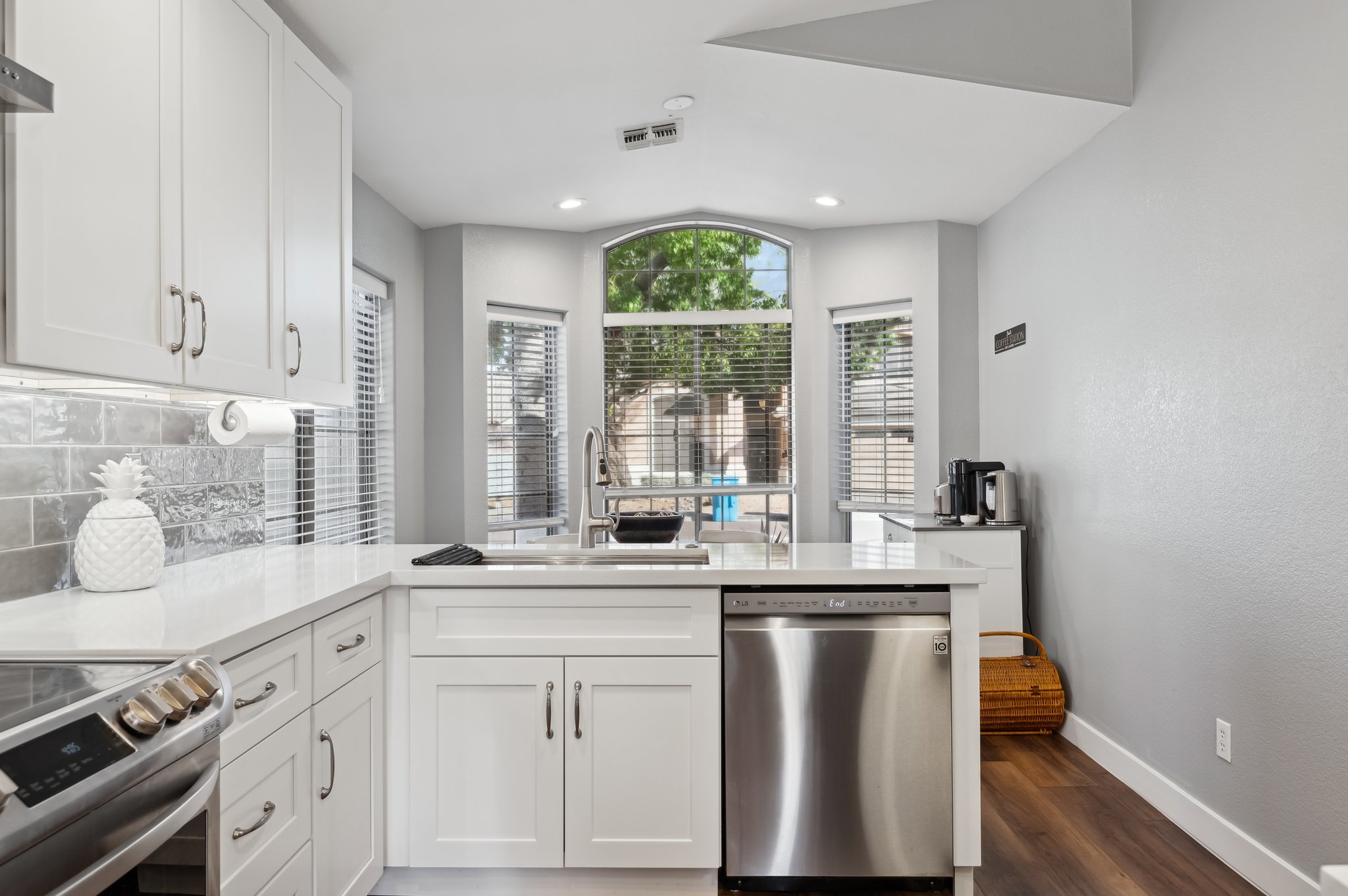 22850 N 24th Pl, Phoenix, AZ 85024 - 011.jpg