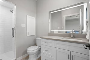  Photo 42