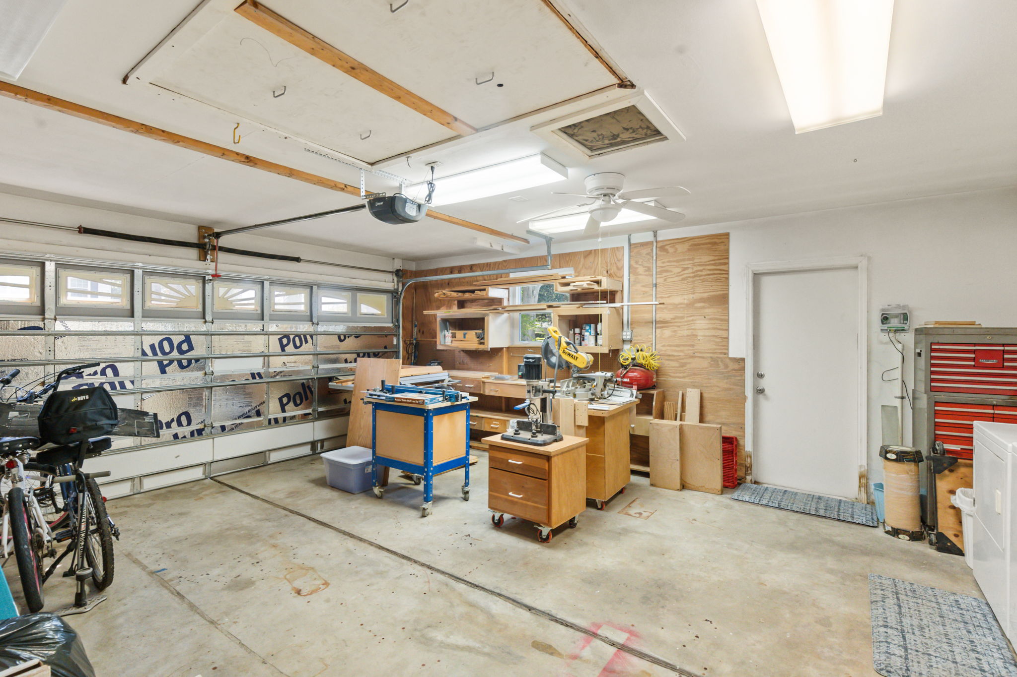  Photo 34