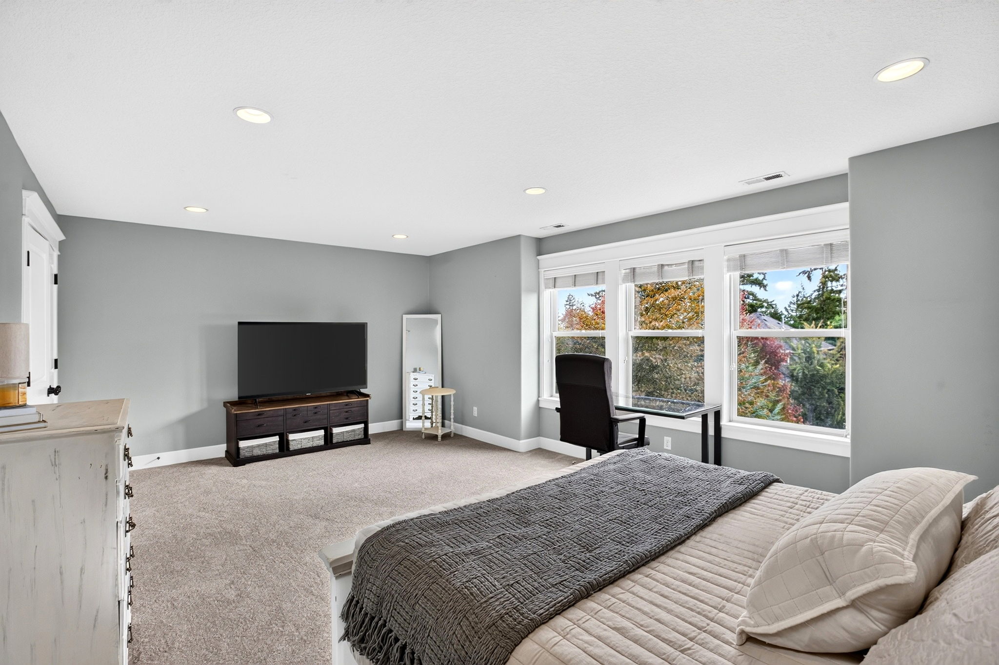 Bonus Room / Fifth Bedroom