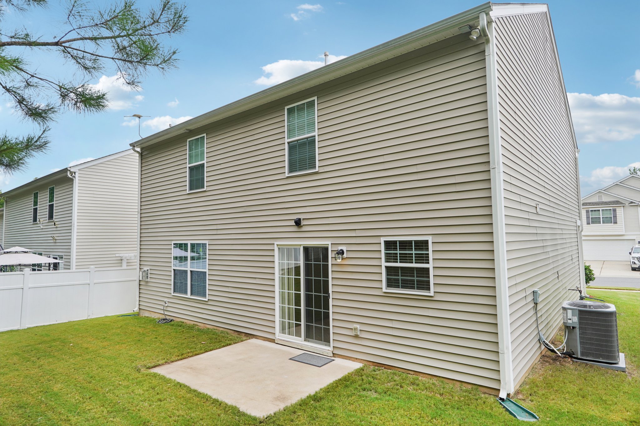 Reid Pointe Ave-S1208-039.jpg