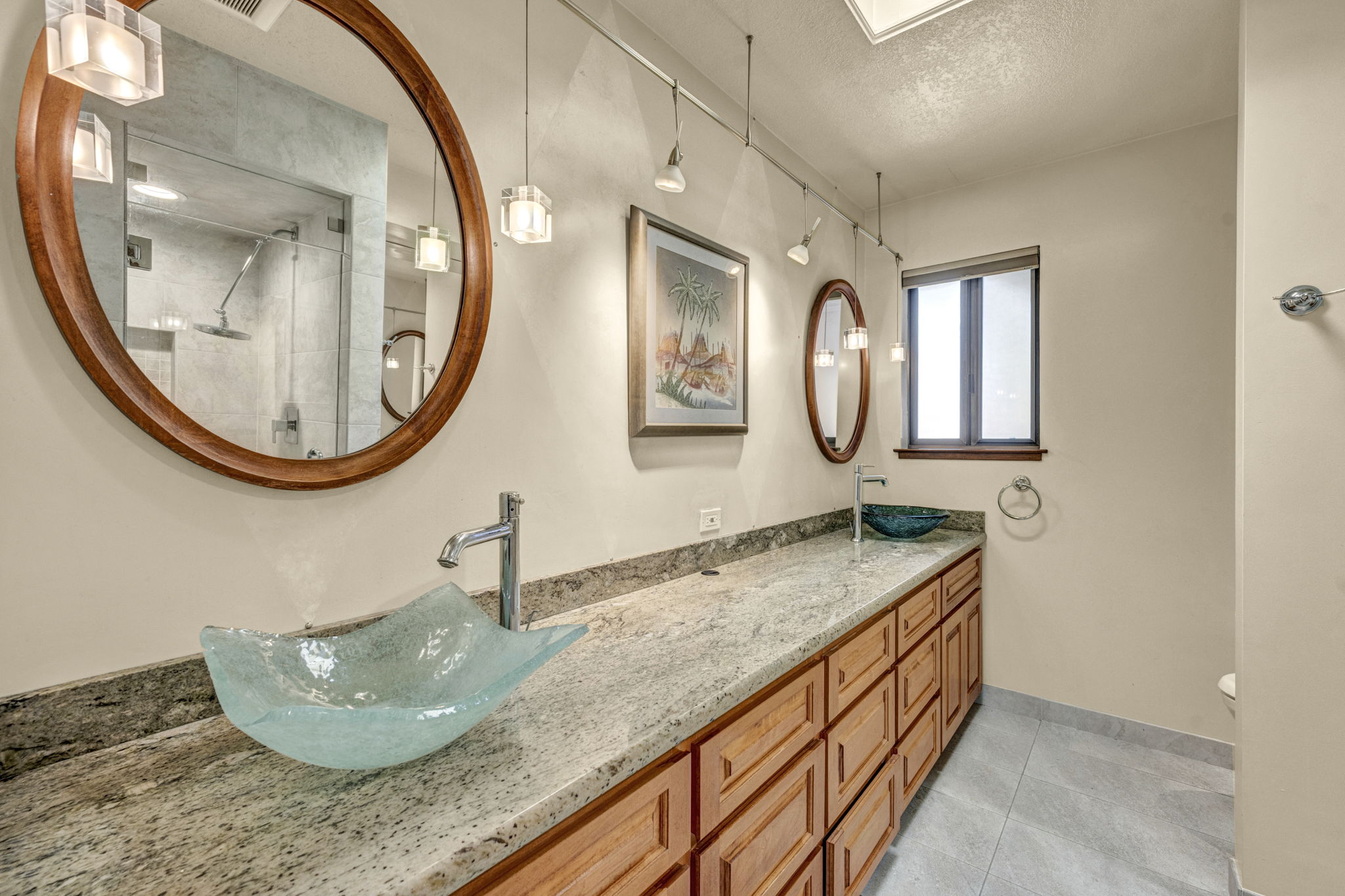  Photo 77