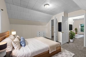 IMG_6299 virtually staged.jpeg