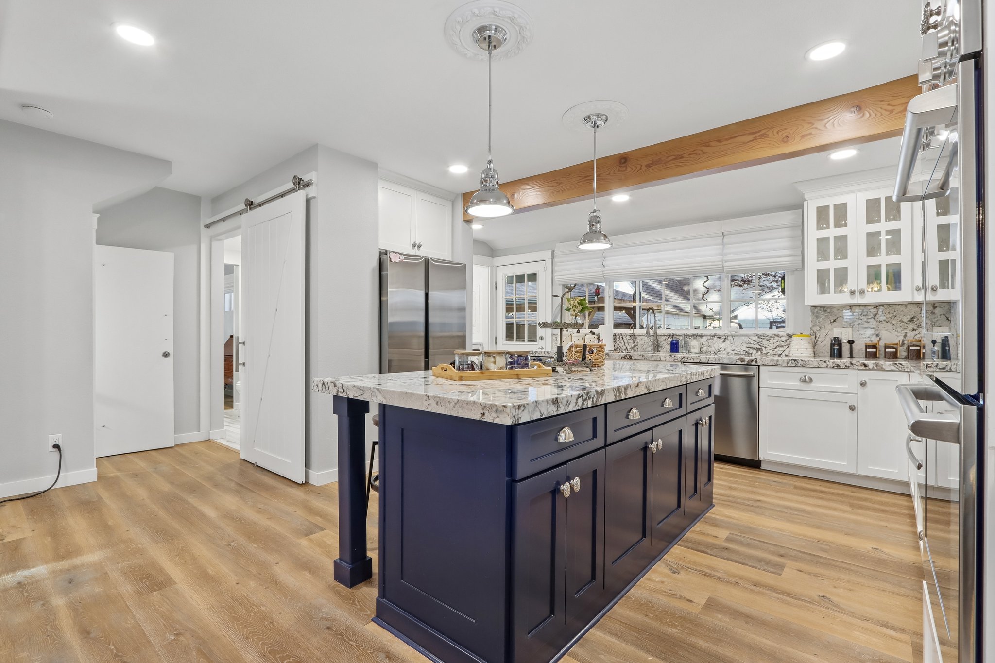 Hemlock Dr-S2808-020.jpg