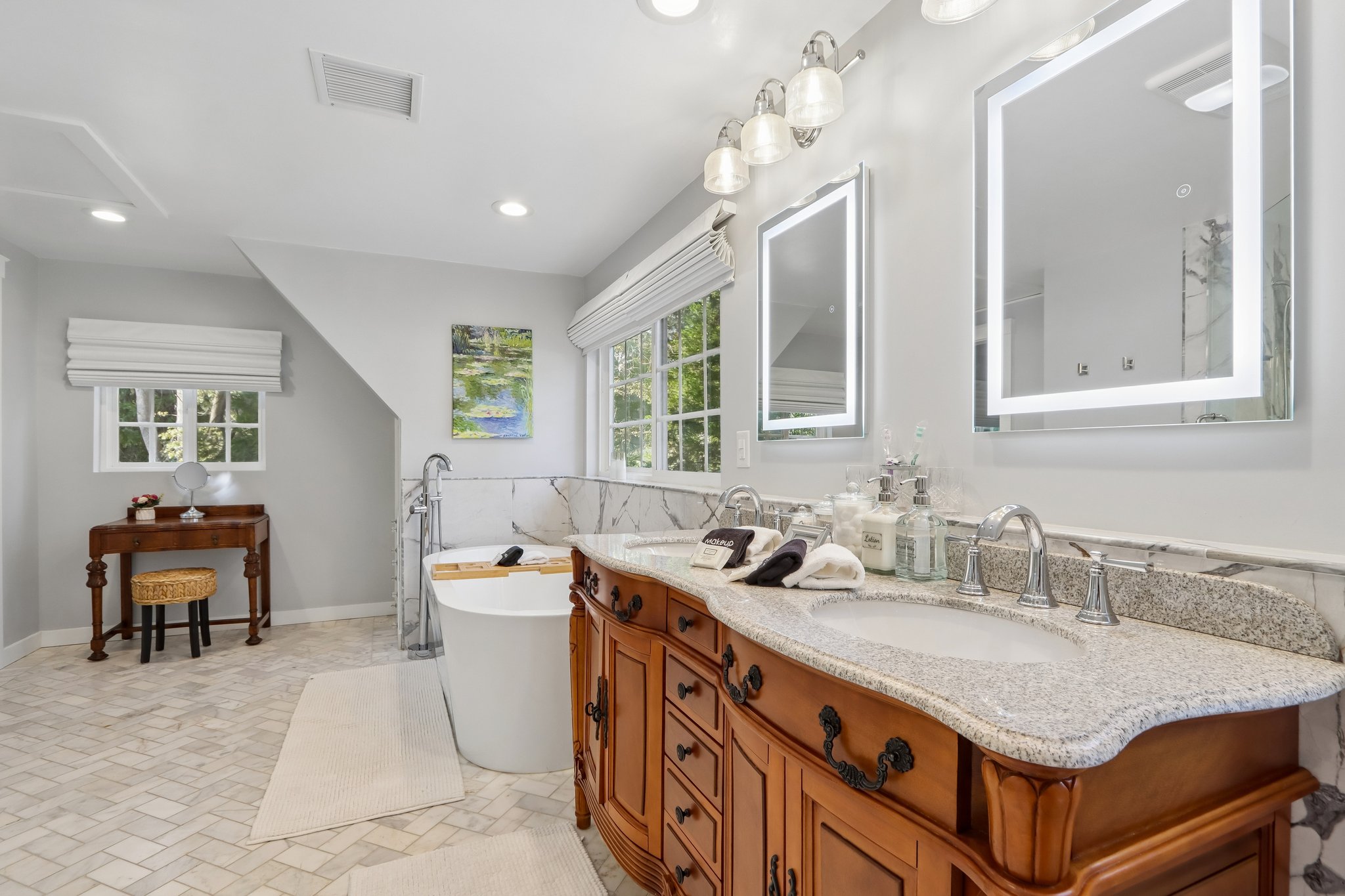 Hemlock Dr-S2808-040.jpg