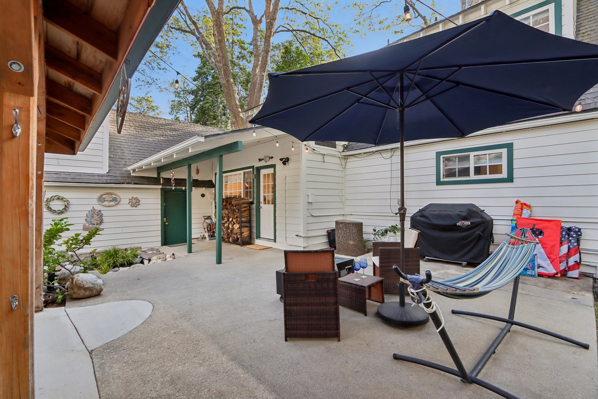 Hemlock Dr-S2808-056.jpg