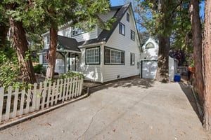 Hemlock Dr-S2808-005.jpg