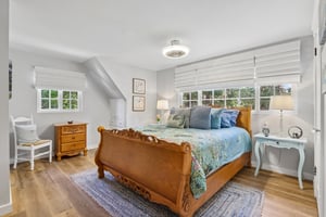 Hemlock Dr-S2808-034.jpg