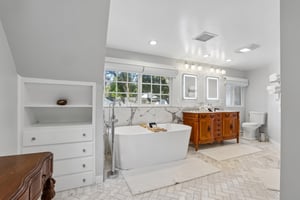 Hemlock Dr-S2808-039.jpg