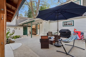 Hemlock Dr-S2808-056.jpg