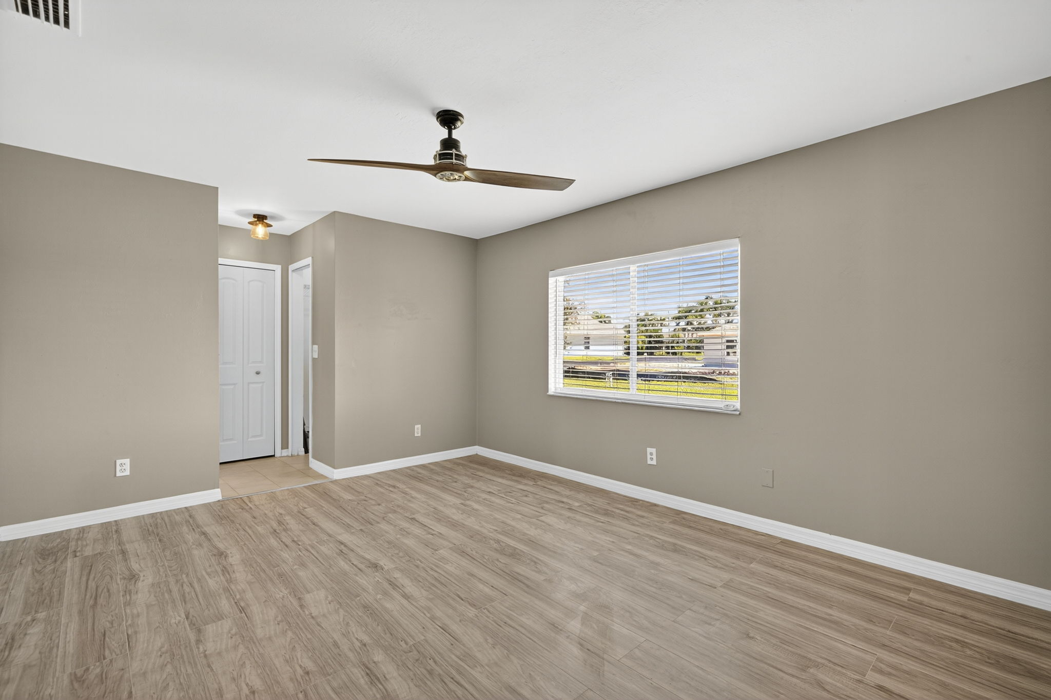 Guest Bedroom 1 - 1 of 2