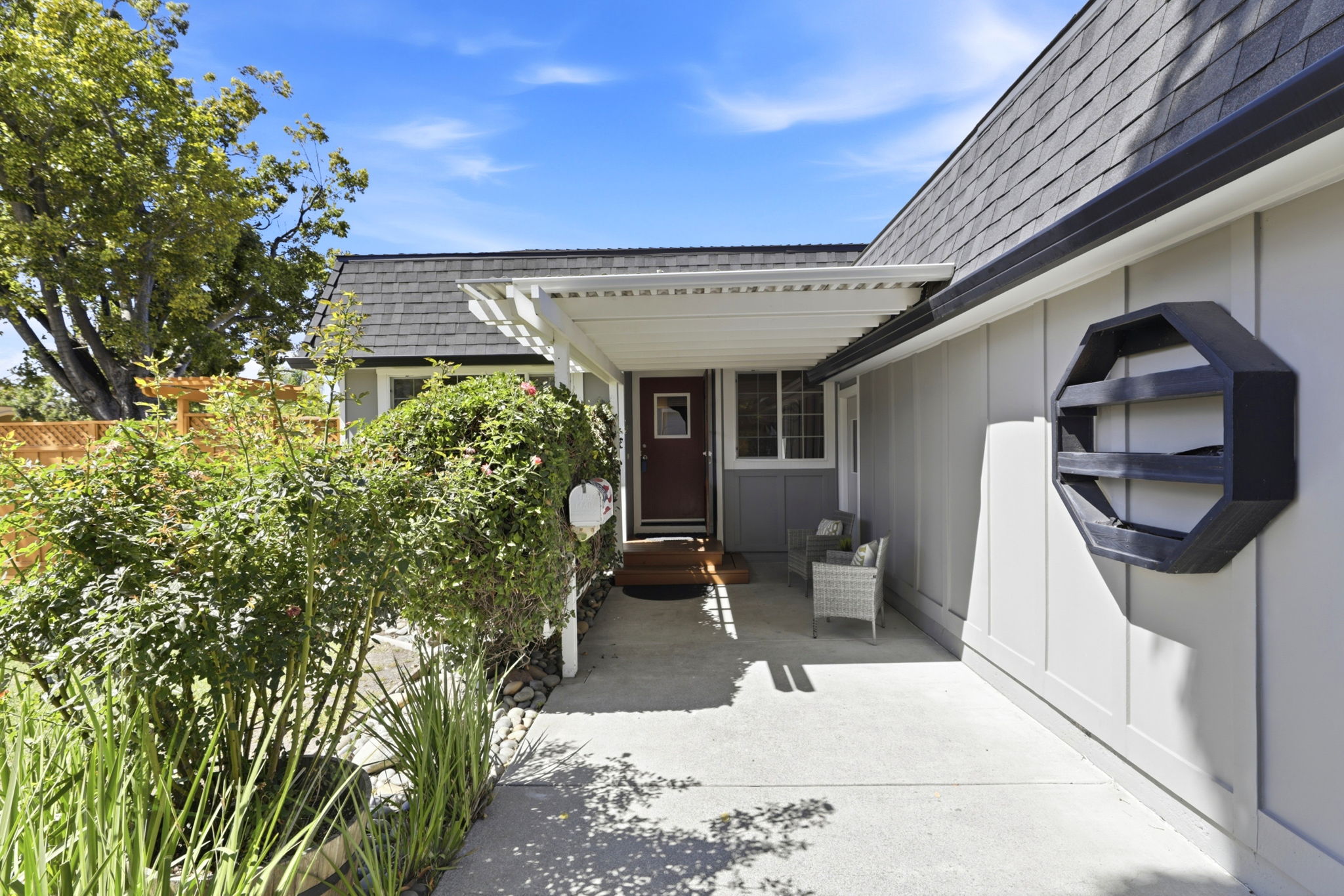 Front Entry Detail