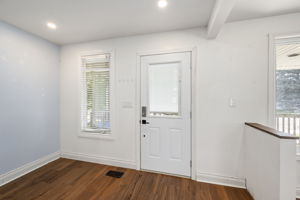 Photo 0