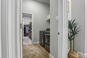 Evangeline-S1606-037.jpg