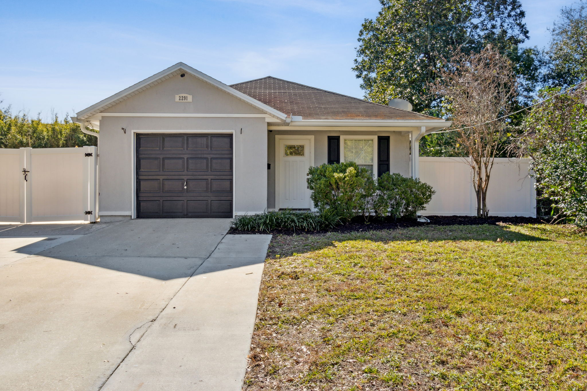 Welcome to 2291 Redfern Rd