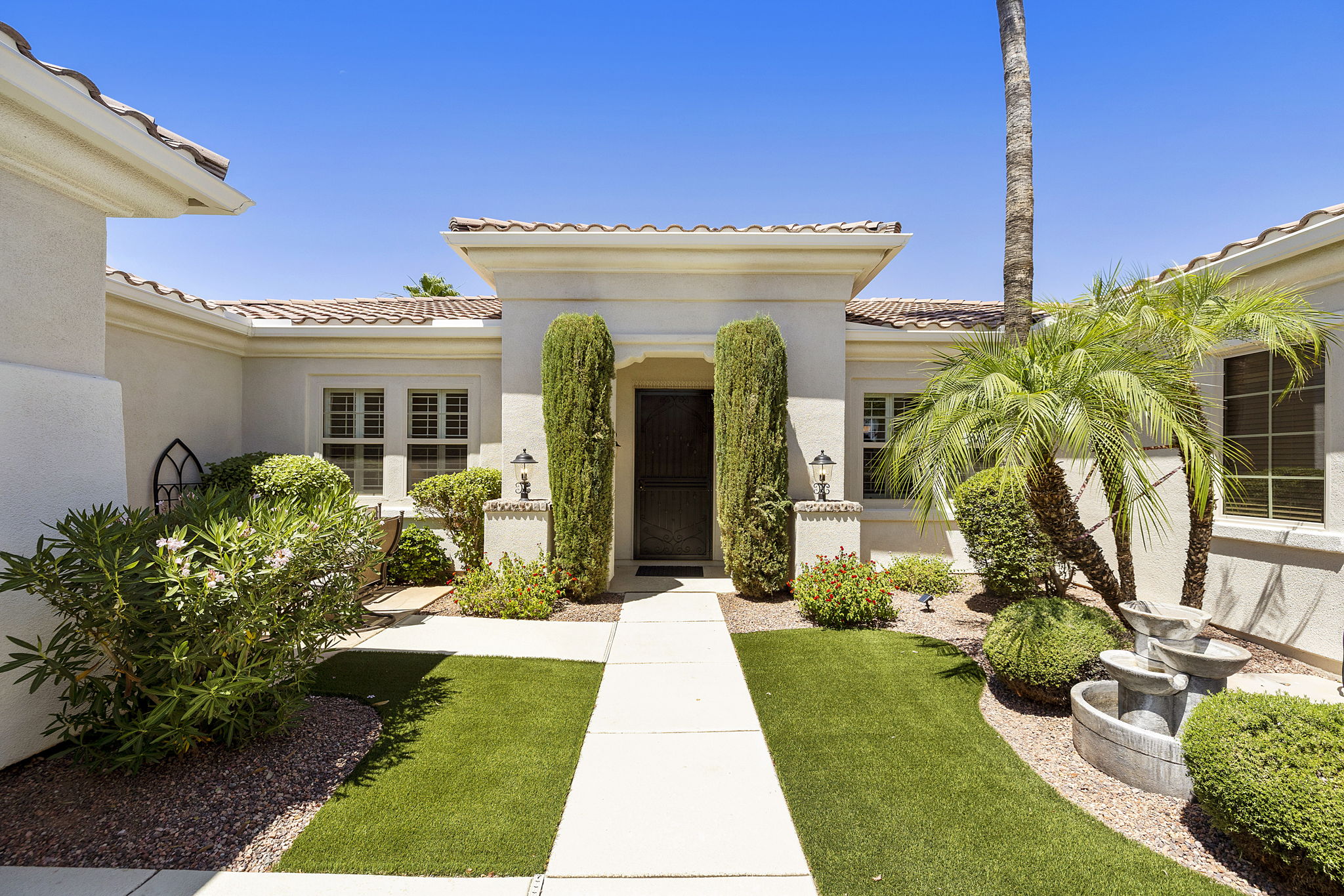 Welcoming front courtyard.