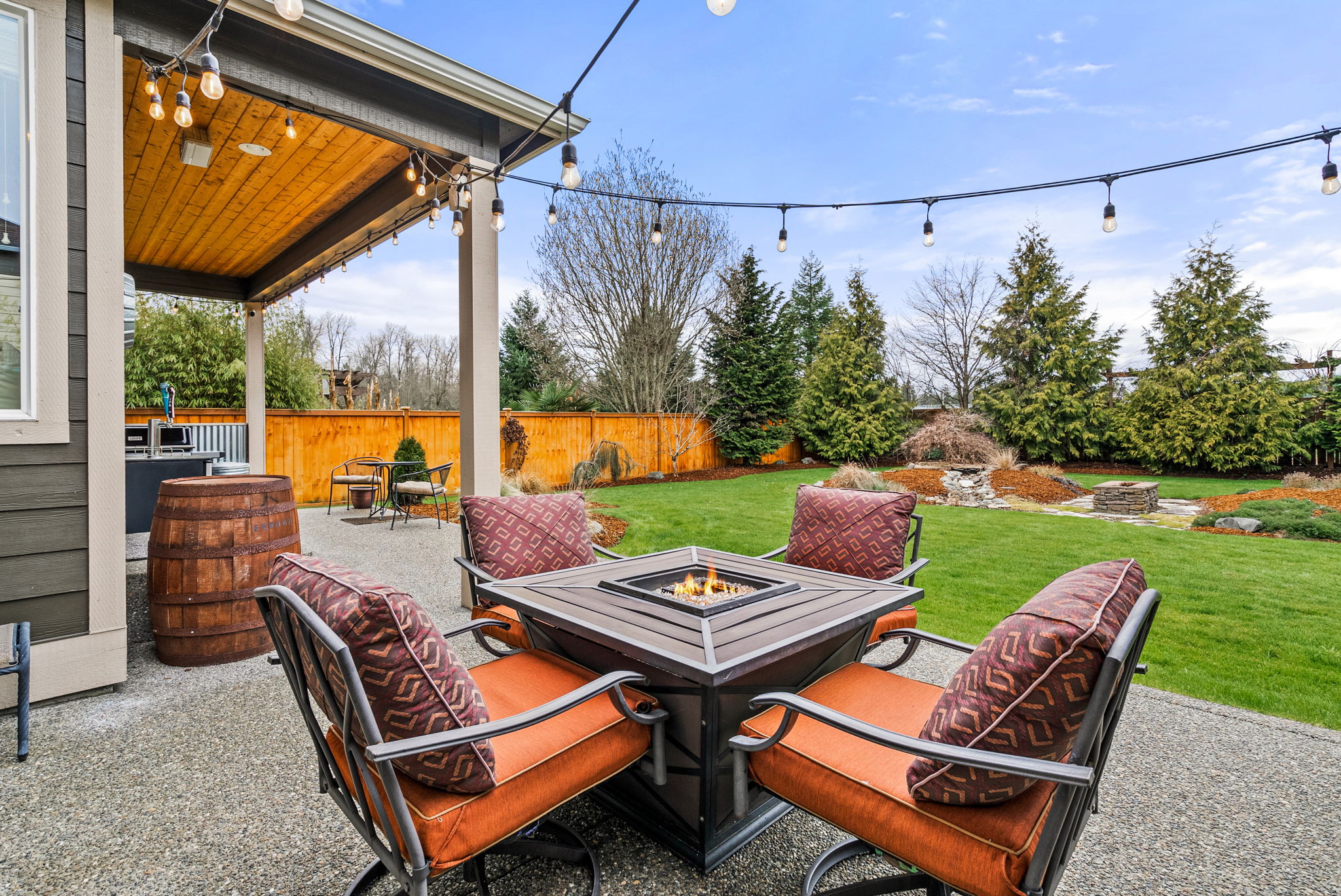 Lots of space to sit and relax, entertain, or get your hands in the dirt.