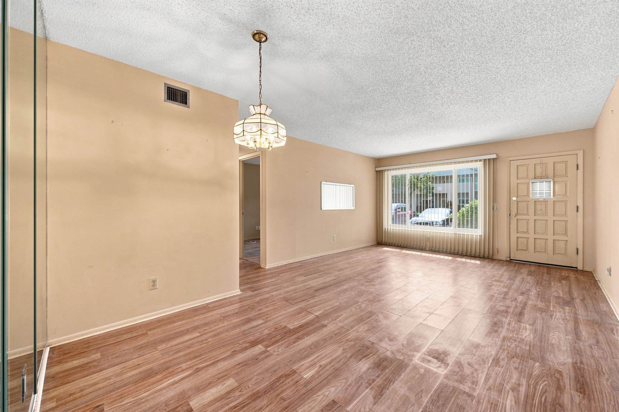 Dining Room3