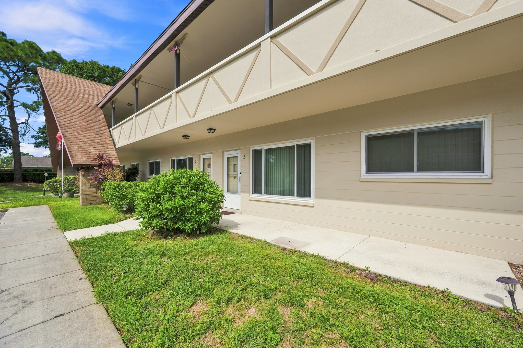 Front Exterior2