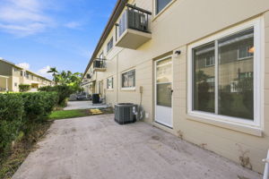 Front Exterior3