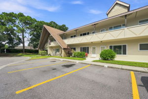 Front Exterior4
